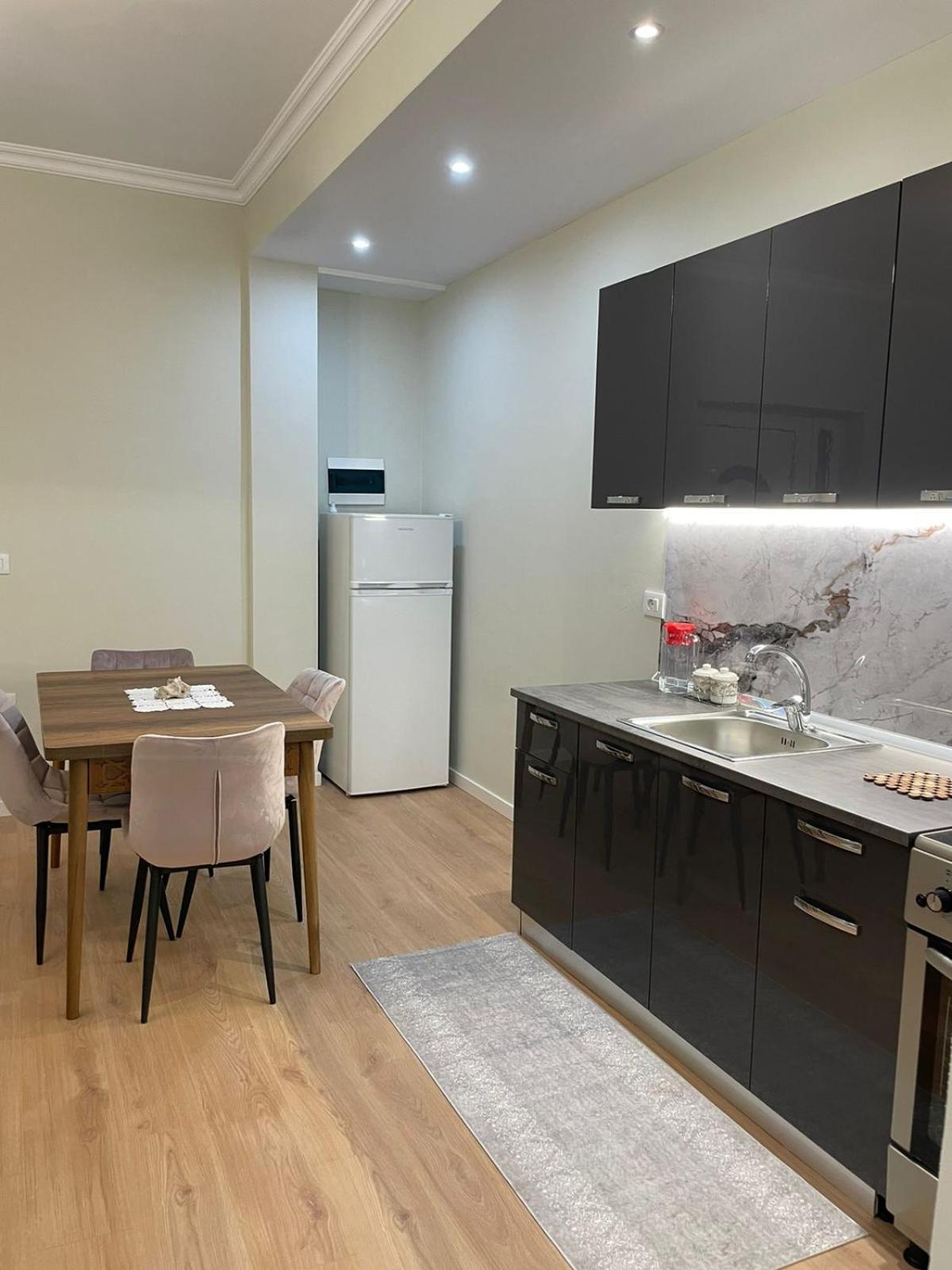 Villa Vsv:Second Flat+Parking Kamez Екстериор снимка